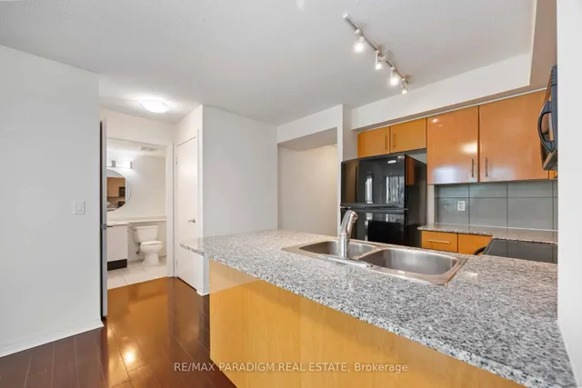 Additional image 13 of 16 Yonge St Unit 1713