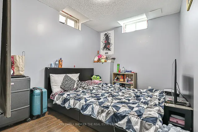 Additional image 30 of 43 Crystalview Cres