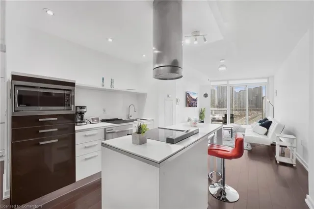 Additional image 9 of 38 Dan Leckie Way Unit 1909