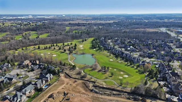 Additional image 47 of 6 QUEENPOST Dr