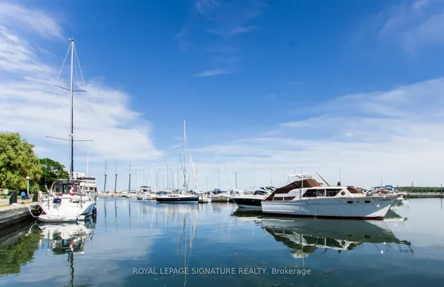 Additional image 27 of 99 Harbour Sq Unit 1812