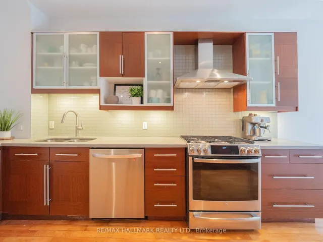 Additional image 15 of 142 Heward Ave