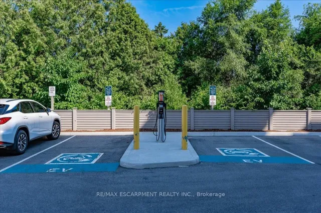 Additional image 32 of 340 PLAINS Rd Unit 102