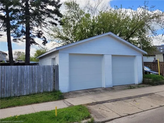 Additional image 43 of 2 Craigroyston Rd