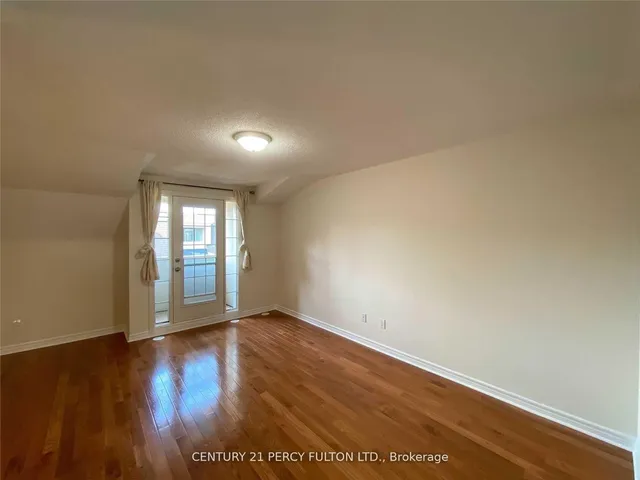 Additional image 12 of 169 Finch Ave Unit E