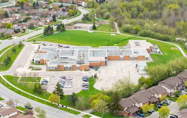 Additional image 42 of 93 Collins Cres