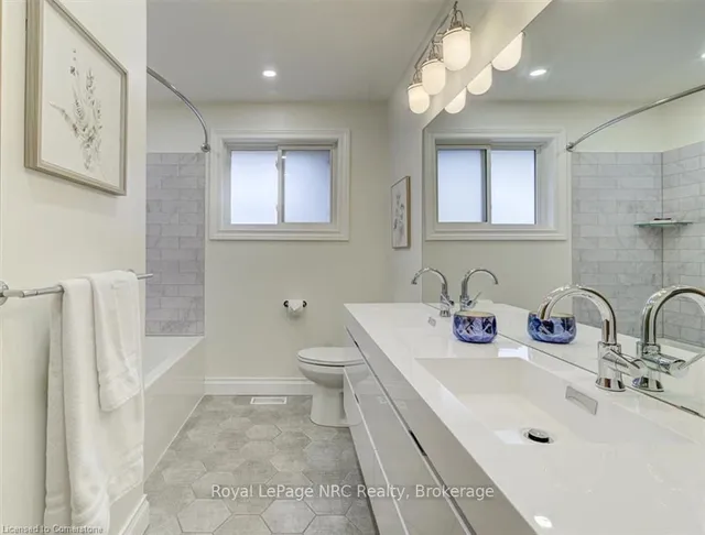 Additional image 22 of 6 Lilacside Dr