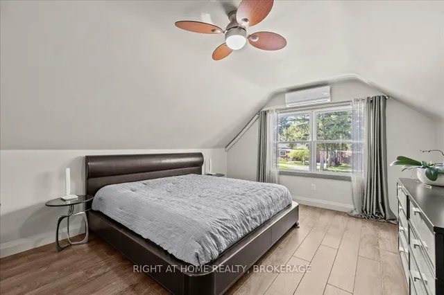 Additional image 26 of 704 Cedar Ave