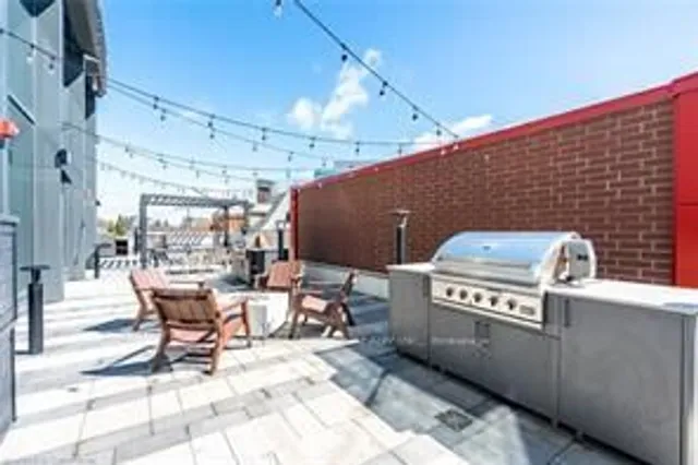 Additional image 28 of 15 Wellington St Unit 1102