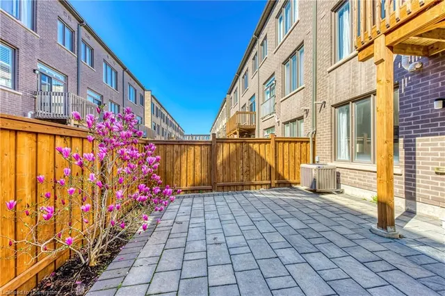 Additional image 49 of 301 Squire Crescent Cres