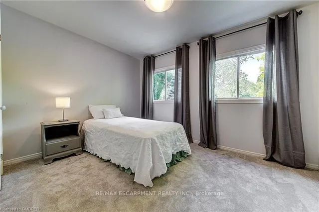 Additional image 38 of 170 Cavendish Crt