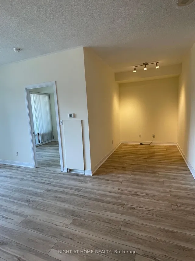 Additional image 6 of 18 Yorkville Ave Unit 1106