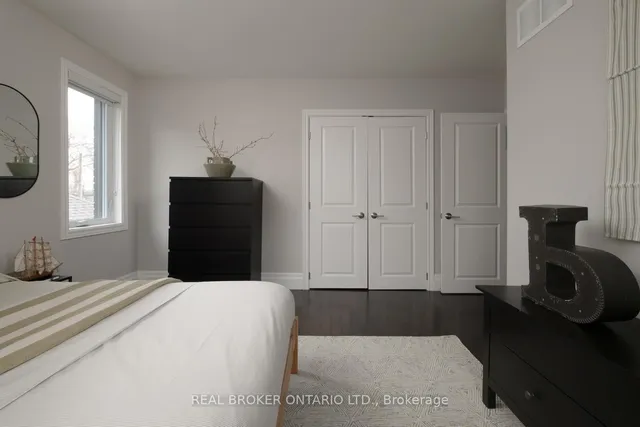 Additional image 26 of 23 Twenty Eighth St