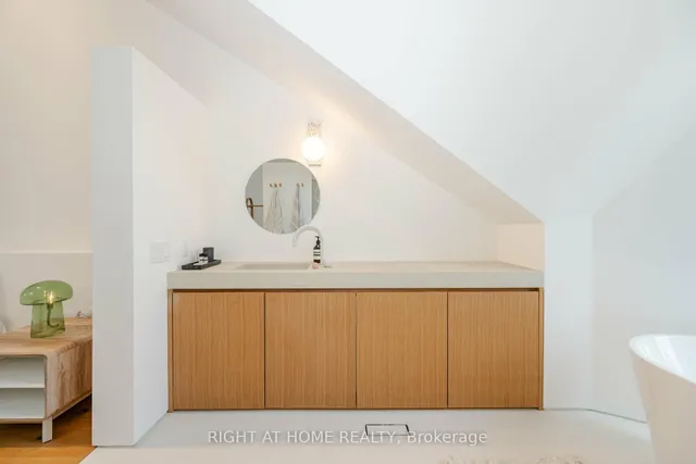 Additional image 42 of 259 Lisgar St