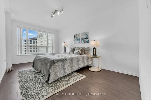 Additional image 19 of 889 Bay St Unit 1011