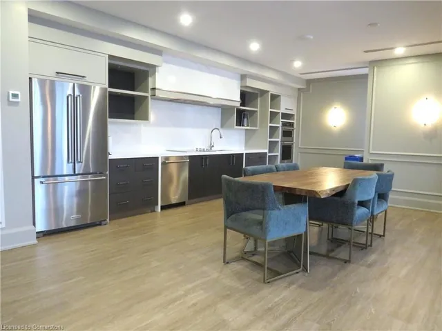 Additional image 22 of 470 Dundas St Unit 305