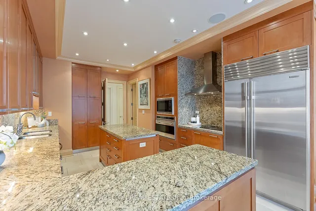 Additional image 26 of 1 St Thomas St Unit 14B