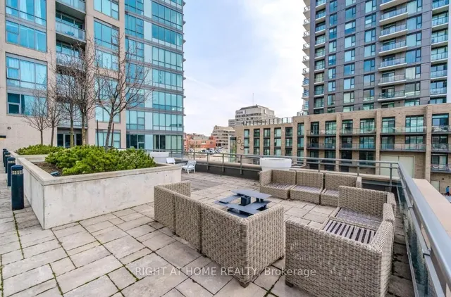 Additional image 33 of 85 Duke St Unit 405