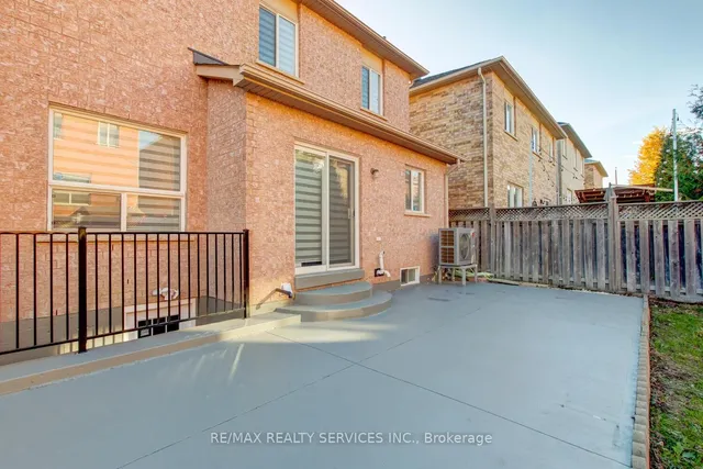 Additional image 45 of 44 Lormel Gate