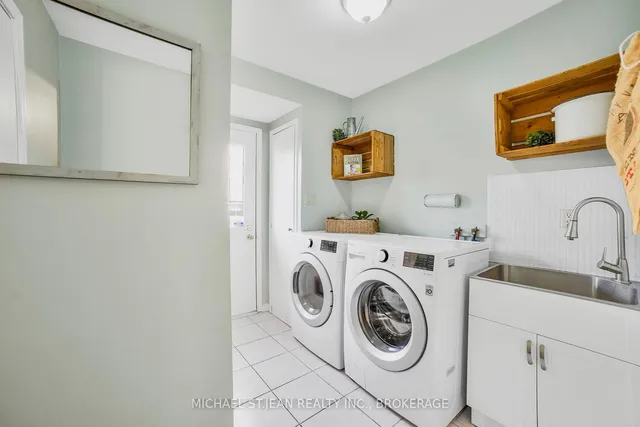 Additional image 33 of 130 Huntingwood Ave