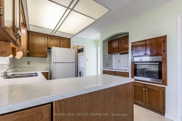 Additional image 11 of 2115 No 1Side Rd