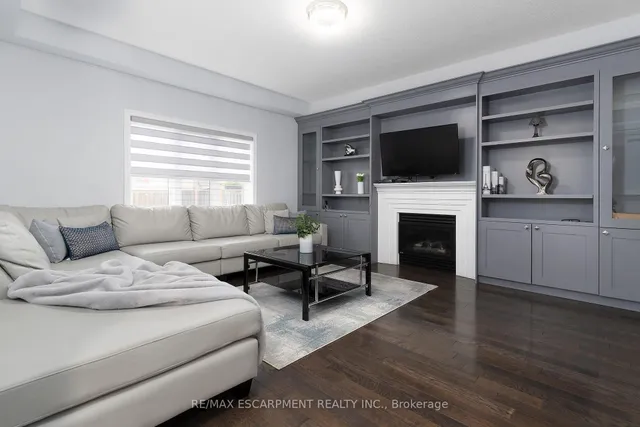 Additional image 10 of 24 Dunvegan Pl