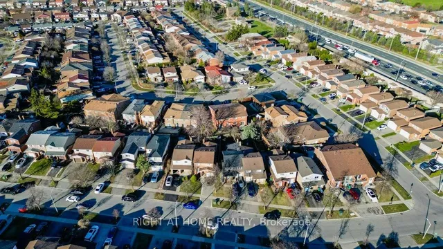 Additional image 38 of 34 Langston Dr