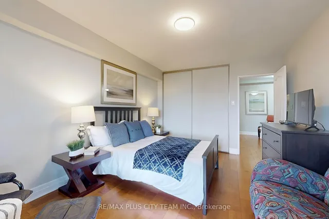 Additional image 23 of 35 Ormskirk Ave Unit 215