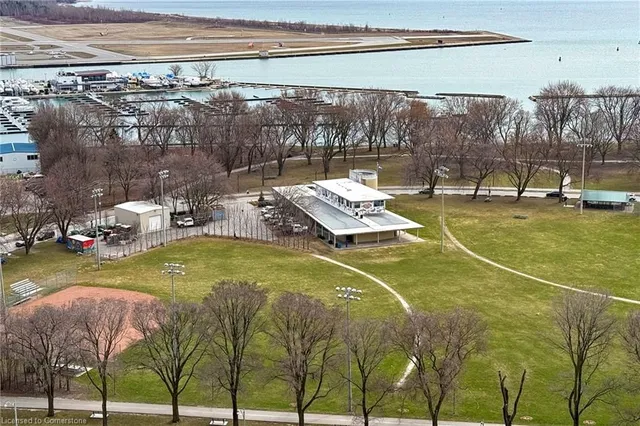 Additional image 24 of 219 Fort York Blvd