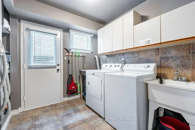 Additional image 23 of 14 Twin Crt