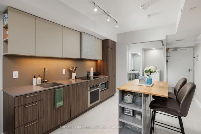 Additional image 10 of 19 Western Battery Rd Unit 2608