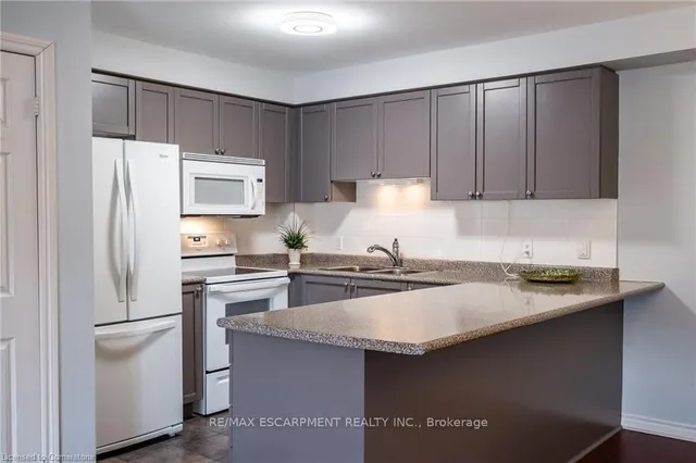 Additional image 5 of 1701 Lampman Ave Unit 201