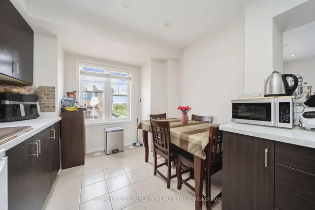 Additional image 19 of 127 Bleasdale Ave