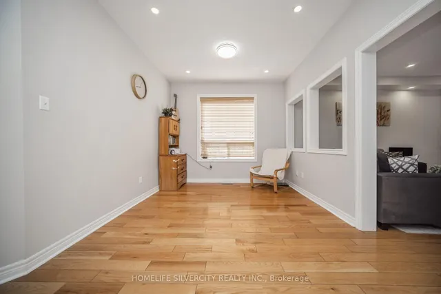 Additional image 7 of 6 Aria Lane