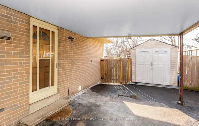 Additional image 32 of 67 Sutherland Ave