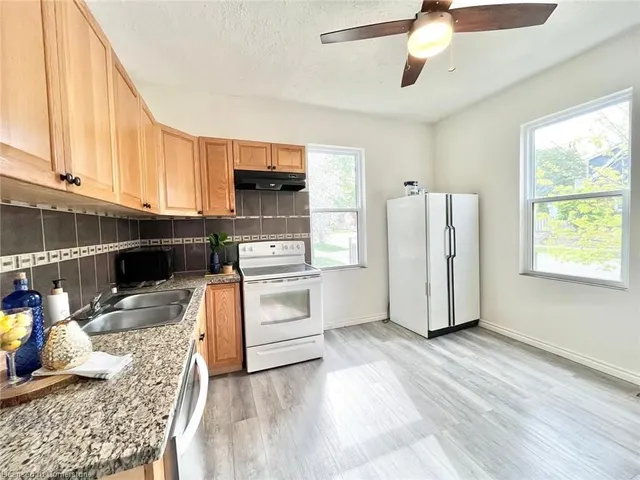 Additional image 9 of 305 Patricia Ave