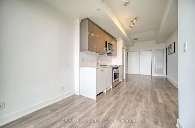 Additional image 16 of 180 Fairview Mall Dr Unit 1808
