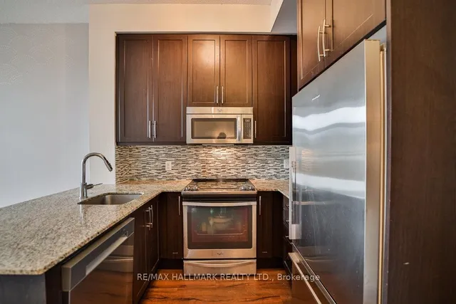 Additional image 7 of 2 Old Mill Dr Unit 121