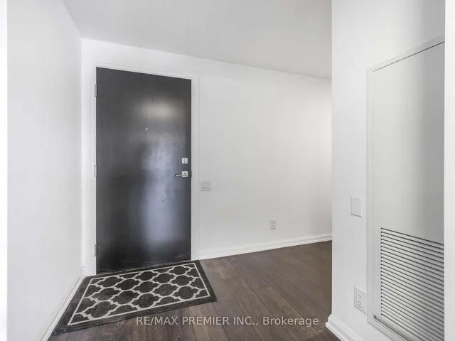 Additional image 3 of 4208 Dundas St Unit 423