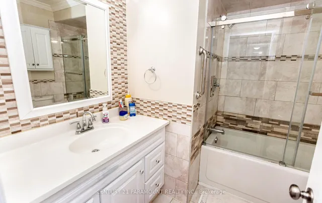 Additional image 33 of 112 Wildberry Cres