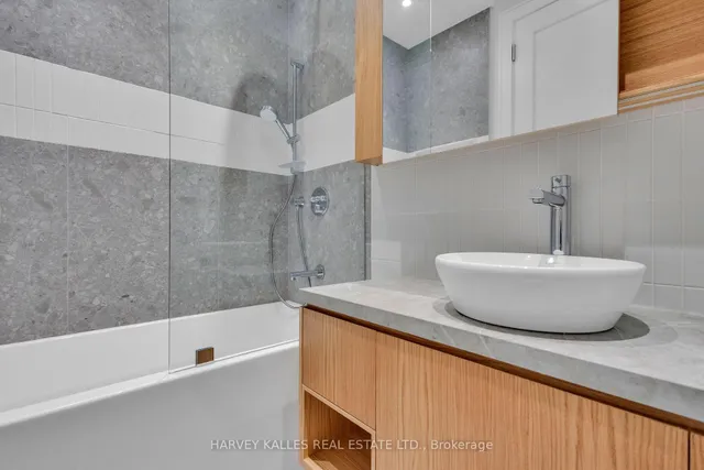 Additional image 29 of 444 Roxton Rd