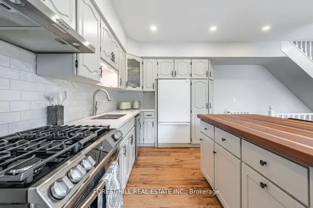 Additional image 17 of 84 Earlscourt Ave