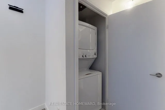 Additional image 7 of 8 Eglinton Ave Unit 1503