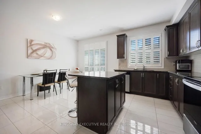 Additional image 14 of 11 Flaibano St