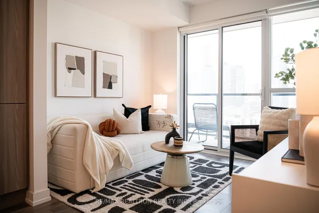 Additional image 29 of 159 Wellesley St Unit 2210