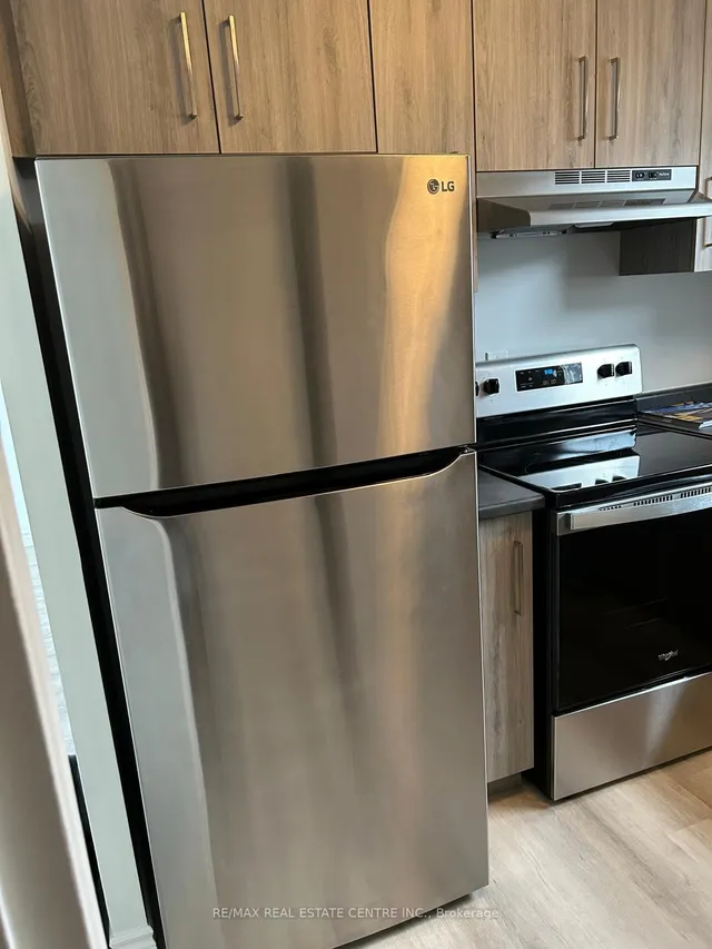 Additional image 3 of 420 Pioneer Dr Unit 3