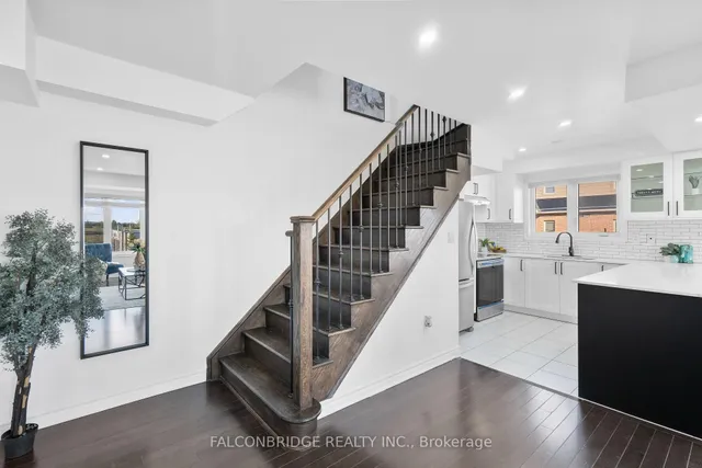 Additional image 16 of 200 Veterans Dr Unit 2