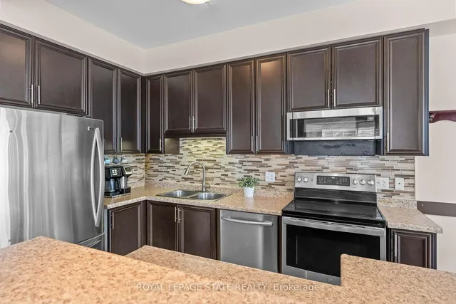 Additional image 7 of 27 Marina Point Cres