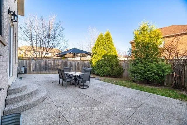 Additional image 36 of 643 Hamilton Cres