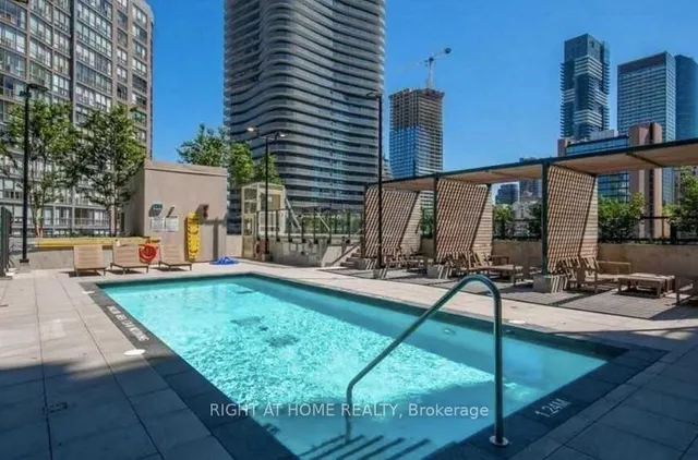 Additional image 18 of 955 Bay St Unit 2702